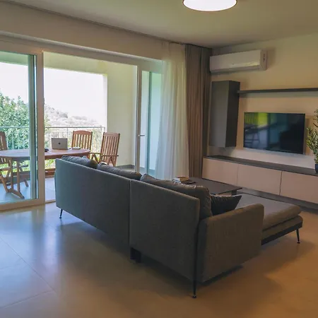 The Valley Collection - B3 *