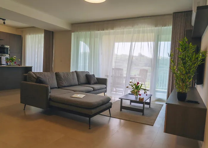 The Valley Collection - B3 *